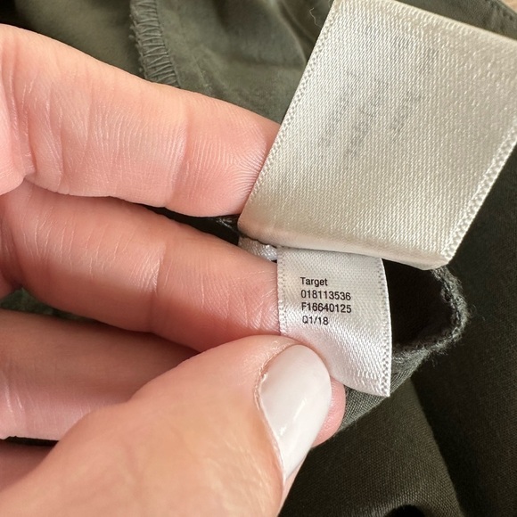 A New Day Womens Army Green Lightweight High Rise Pleated Shorts Size 10 - Picture 8 of 8